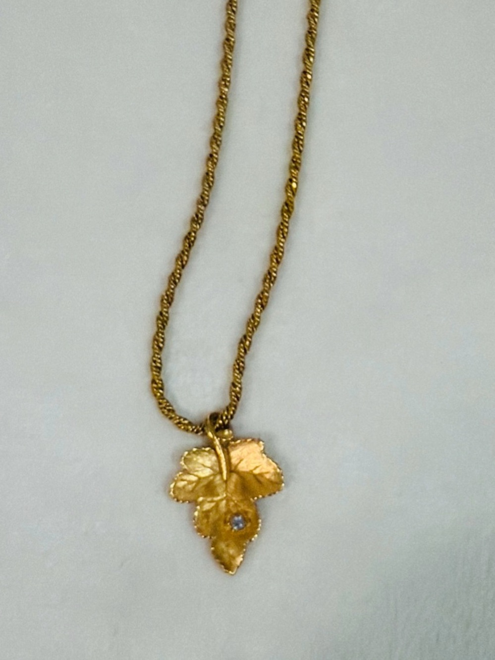Gold Plate Leaf Pendant Necklace - Vintage Avon